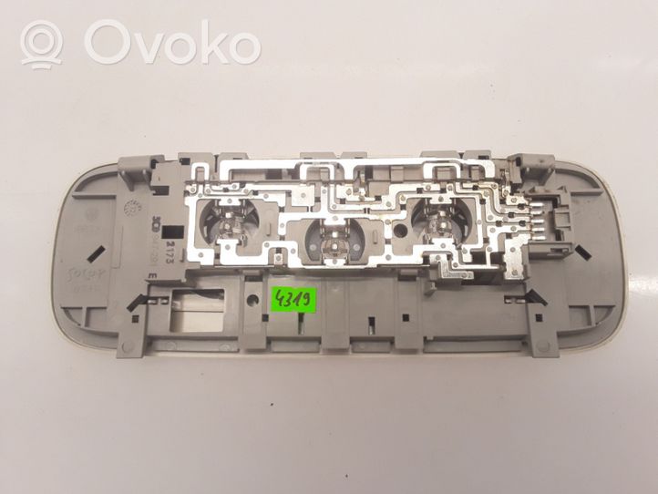 Volkswagen PASSAT CC Illuminazione sedili posteriori 3C0947291