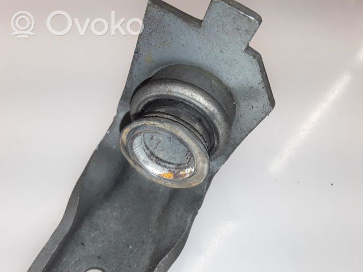 Renault Clio III Braccio di controllo sospensione anteriore inferiore/braccio oscillante 8200127324L