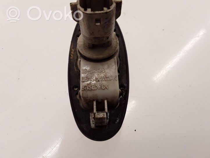 Mazda Demio Etupuskurin suuntavilkku 185289B