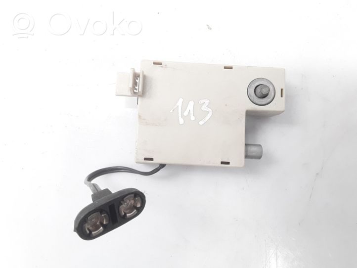 Land Rover Discovery 3 - LR3 Unidad de control de la antena XUC000072A