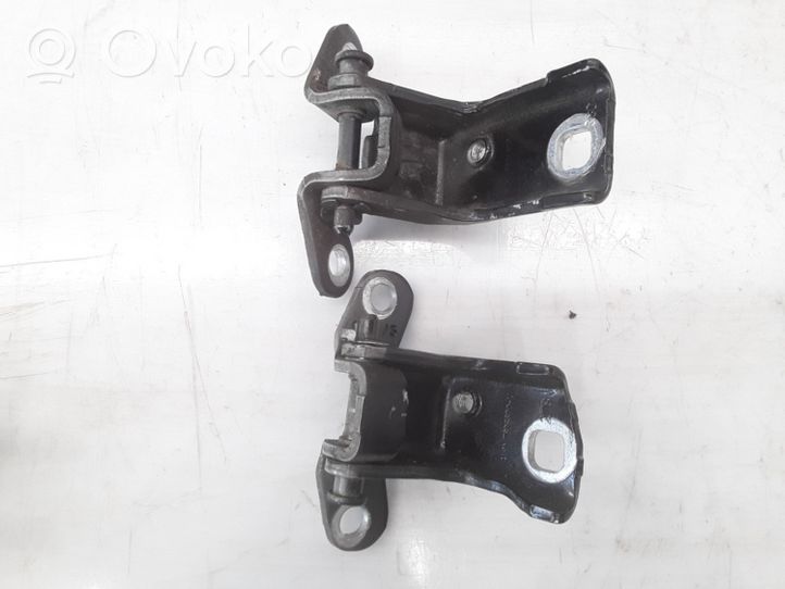 Ford Maverick Rear door hinge set 4L8A7826800AA