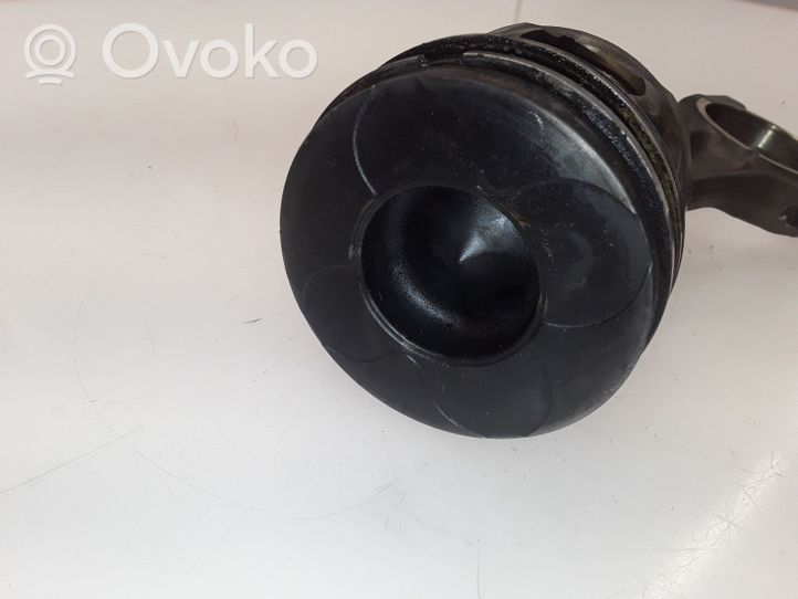 Peugeot 807 Piston avec bielle 85L105