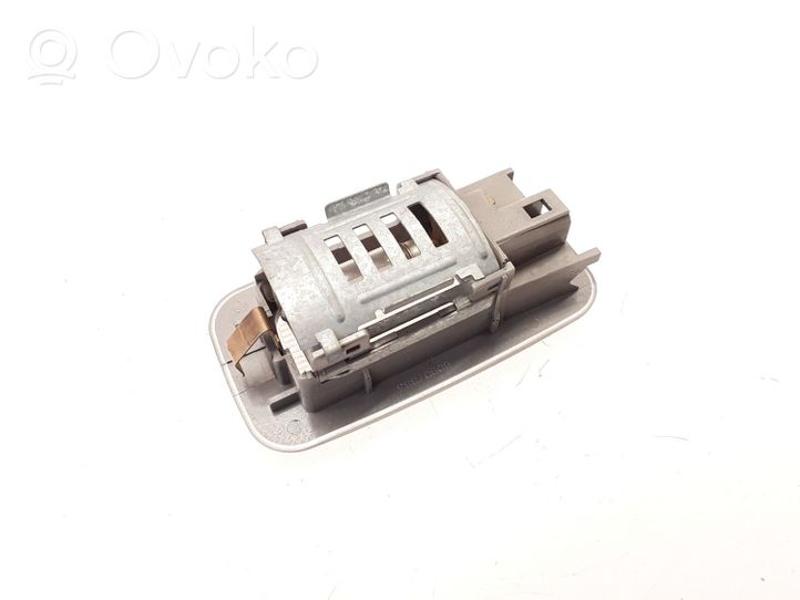 Alfa Romeo 166 Lampka podsufitki tylna 60607883