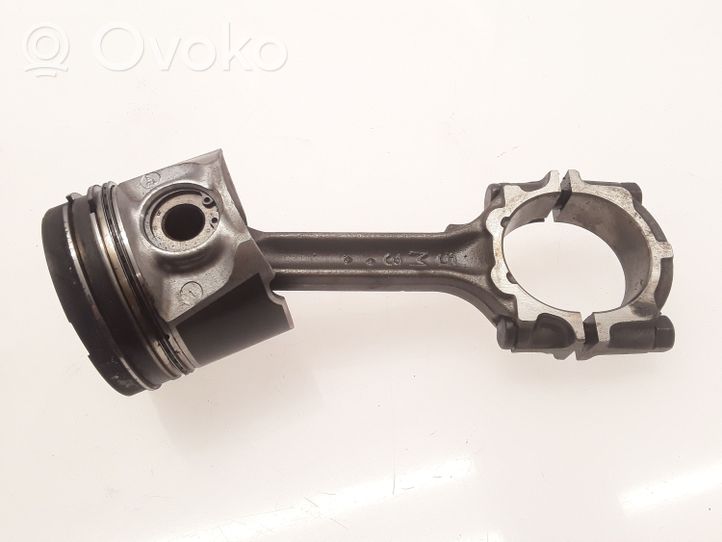 Nissan Primera Piston avec bielle YD22