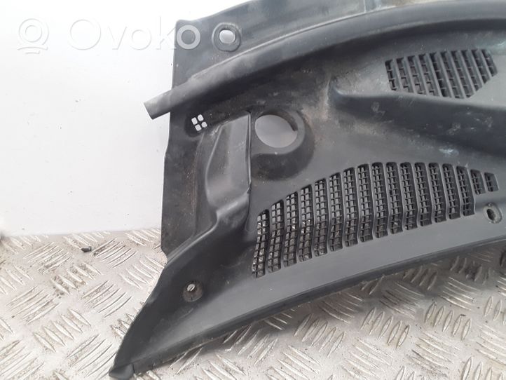 Toyota RAV 4 (XA20) Rivestimento del tergicristallo 5570842110