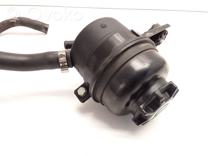 BMW 1 E82 E88 Power steering fluid tank/reservoir 6768094