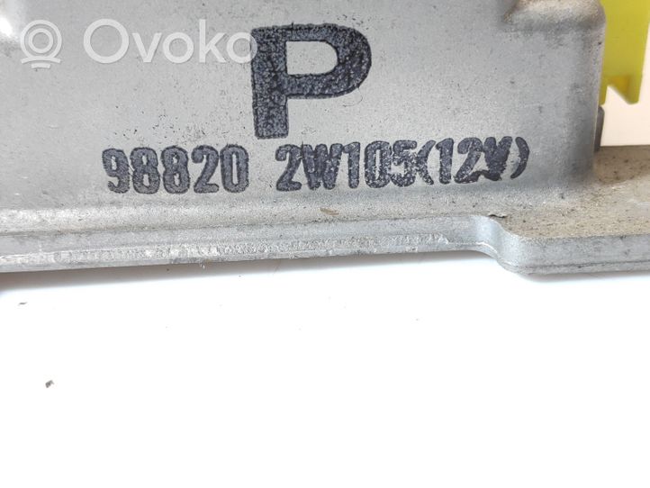 Nissan Pathfinder R50 Oro pagalvių valdymo blokas FE2W1996210120