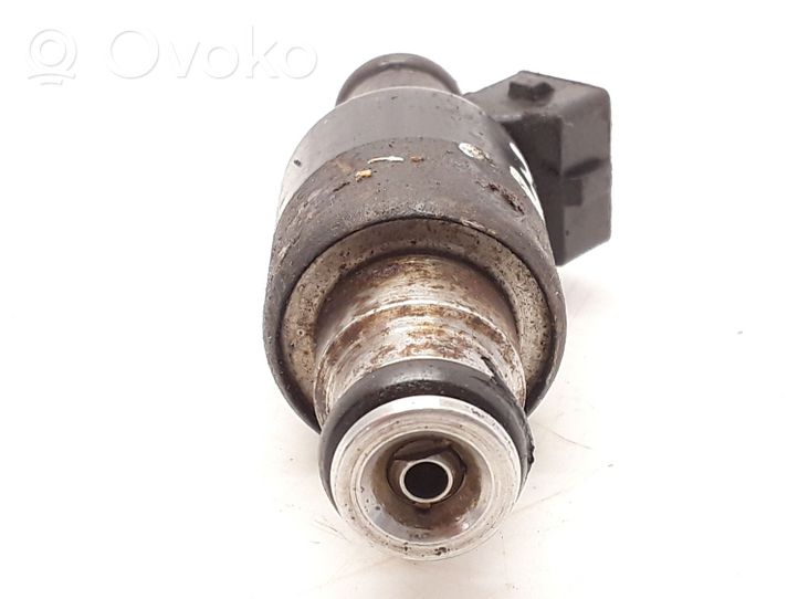 Opel Combo B Injecteur de carburant 17092023