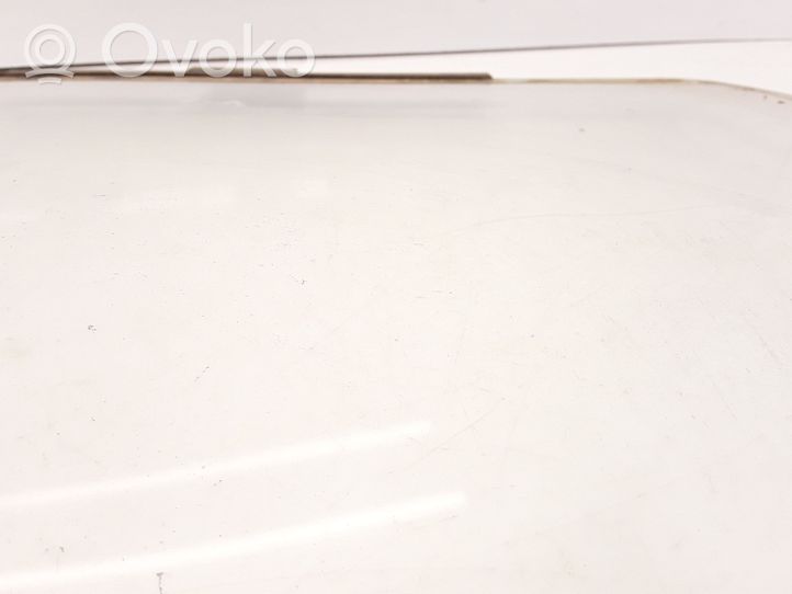 Volkswagen PASSAT B2 Rear door window glass 43R000980