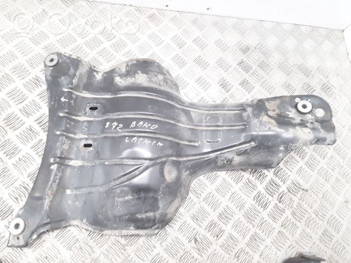 Audi A5 8T 8F Sangle de réservoir de carburant 8K0201654