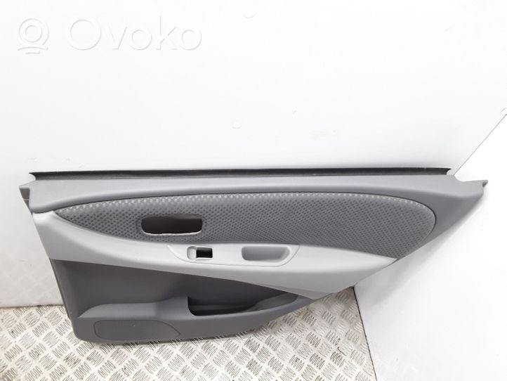 Nissan Almera Tino Takaoven verhoilu 82900BU000