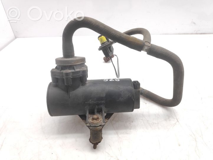 Volvo S40, V40 Vacuum pump 30884457