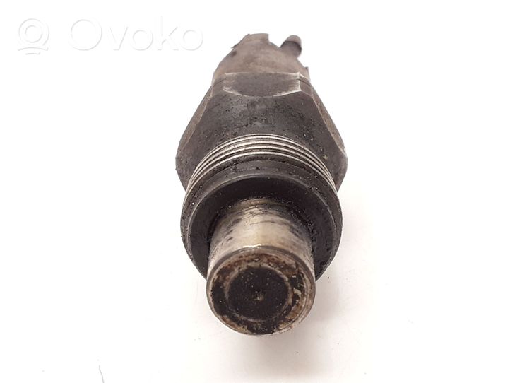 Renault Kangoo I Fuel injector LCR6735405