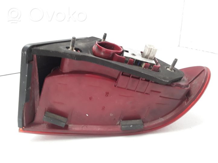 Alfa Romeo 166 Rear/tail lights E353940