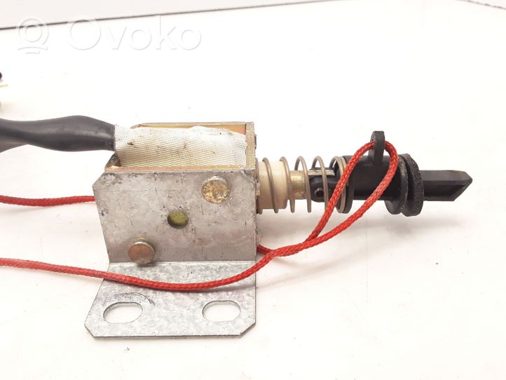 Alfa Romeo 166 Motorino del tappo del serbatoio del carburante 60621031