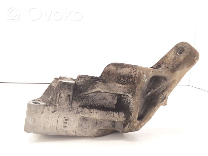 Honda Legend III KA9 Engine mounting bracket 