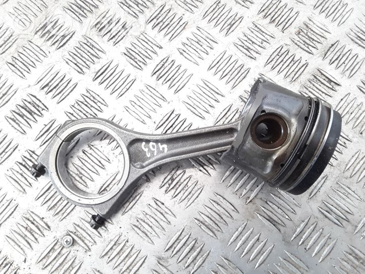 Peugeot 607 Piston avec bielle H268X