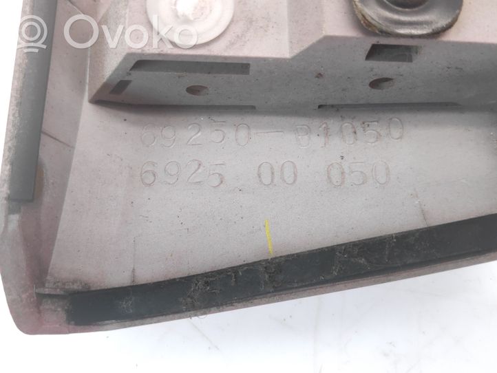 Daihatsu Sirion Maniglia esterna del portellone posteriore/bagagliaio 69250B1050