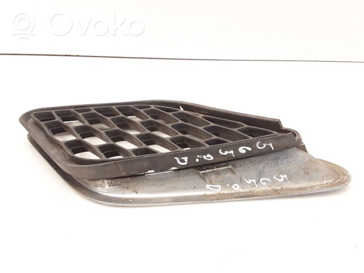 Saab 9-7X Maskownica / Grill / Atrapa górna chłodnicy 15252400