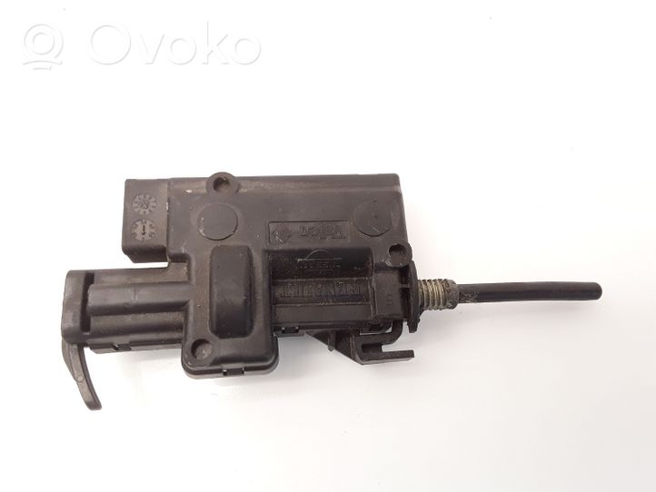 Renault Scenic II -  Grand scenic II Fuel tank cap lock motor 8200313376D