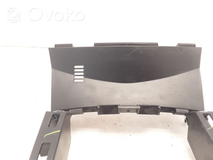 Nissan Qashqai Kita centrinė konsolės (tunelio) detalė 681044EH0A