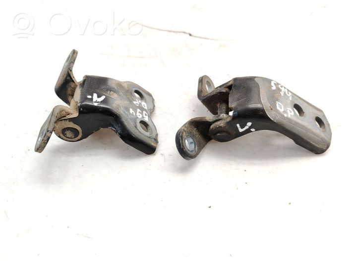 Toyota Avensis T250 Set di cerniere portiera anteriore 209