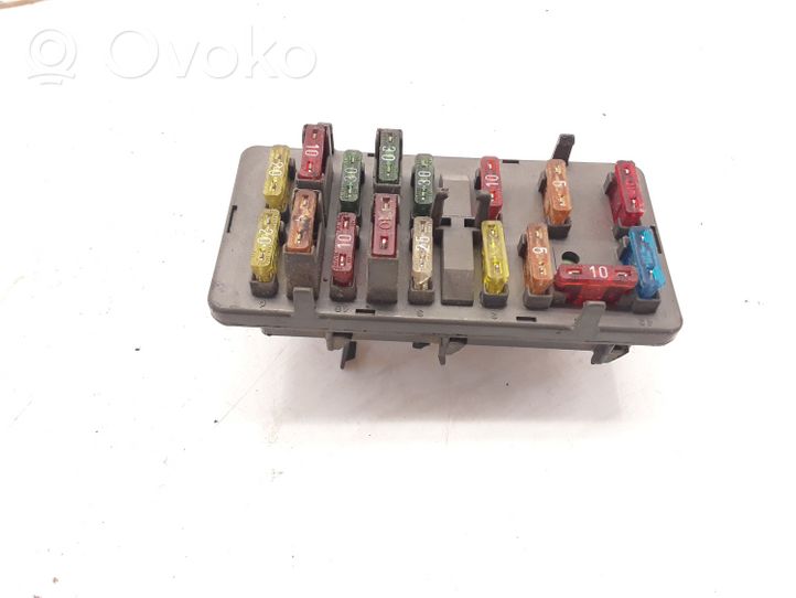 Peugeot Expert Module de fusibles 9453478480