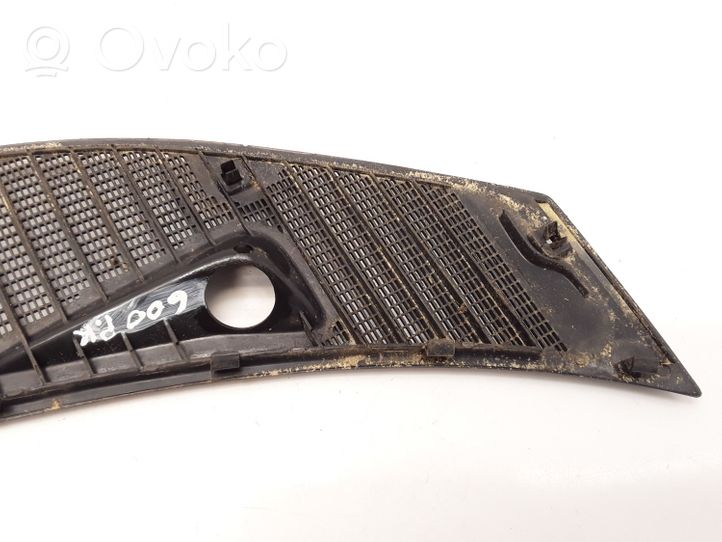 Mercedes-Benz W123 Grille de calandre avant 1238360165