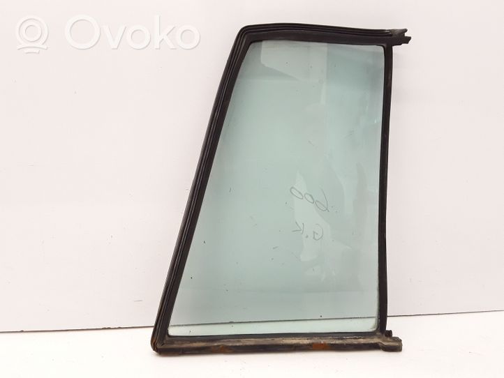 Mercedes-Benz W123 Rear vent window glass 43R001010