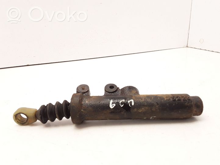 Mercedes-Benz W123 Clutch master cylinder 