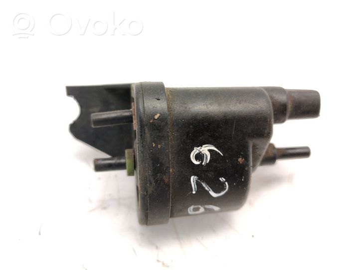 Volkswagen Polo II 86C 2F Turboahtimen magneettiventtiili 321906283