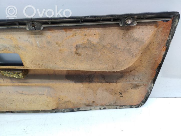 Volkswagen Polo II 86C 2F Garniture de panneau carte de porte avant 867867021