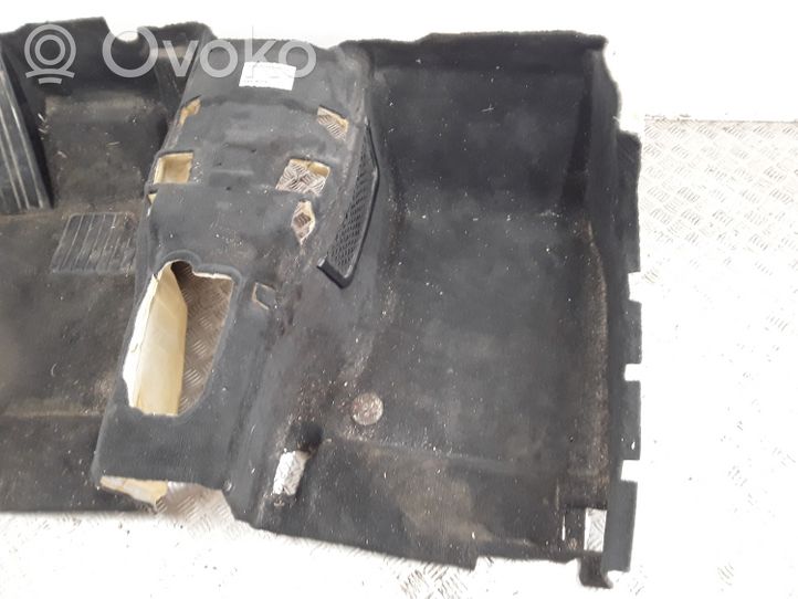 BMW 5 E60 E61 Wykładzina podłogowa przednia 7026965