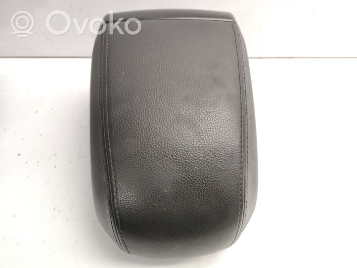 Chevrolet Captiva Armrest SMX16