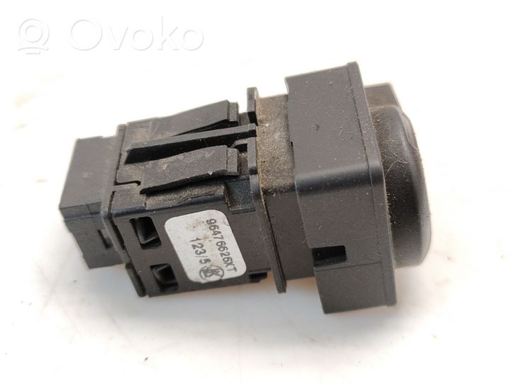 Citroen C4 I Przycisk centralnego zamka 96476626XT