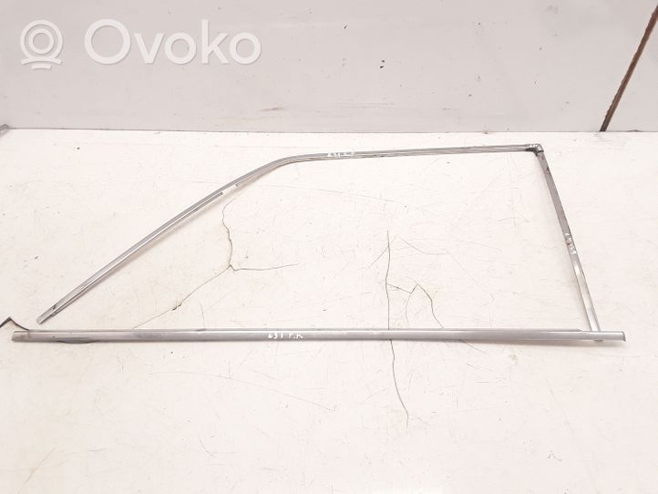 Audi 80 90 B2 Front door glass trim molding 