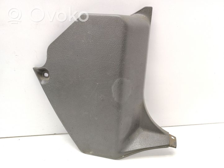 Mazda 929 Rivestimento vano piedi laterale HE2568370