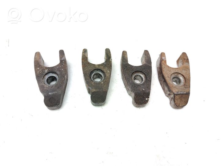 Peugeot 307 Fuel Injector clamp holder 