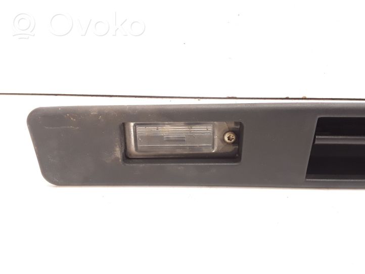 Volvo XC90 Takaluukun rekisterikilven valon palkki 30753072