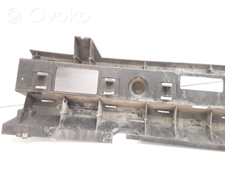 Volvo S40, V40 Support de pare-chocs arrière 804612