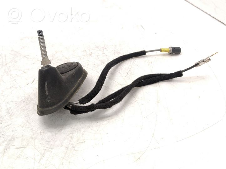 Audi A6 S6 C5 4B Antenne GPS 8L0035501E