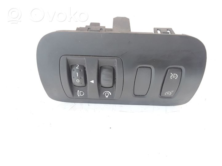 Renault Megane II Headlight level height control switch 88020005