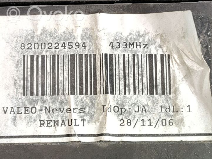 Renault Laguna II Moottorinohjausyksikön sarja ja lukkosarja 0281010482