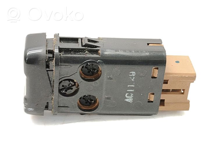 Honda Legend III KA9 Seat heating switch M15994