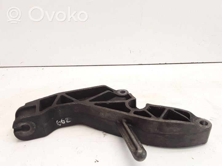 Opel Zafira B Pavarų dėžės tvirtinimo kronšteinas 24459826