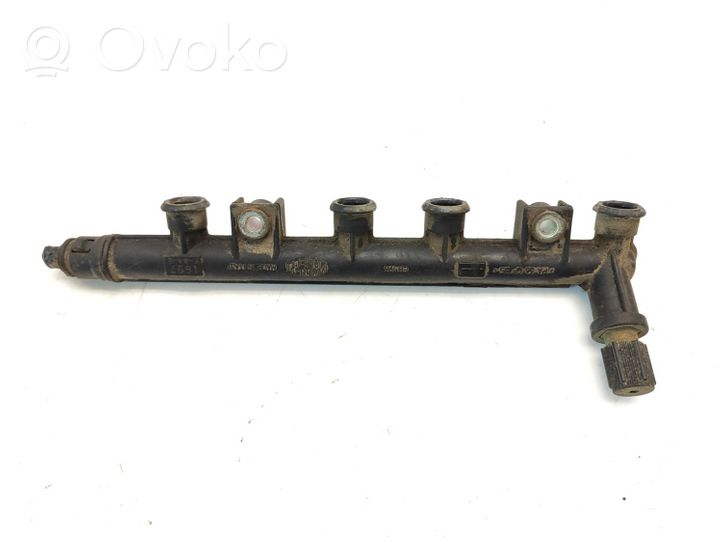 Fiat Panda II Listwa wtryskowa 3219018301