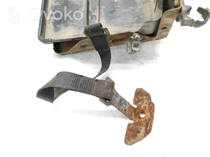 Fiat Panda II Boîte de batterie 46806763