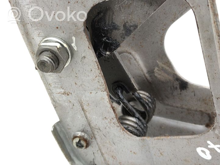 Chevrolet Tacuma Clutch pedal U2005133