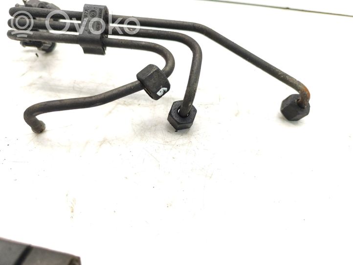 Volkswagen Transporter - Caravelle T4 Fuel injector supply line/pipe 