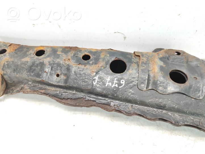 Toyota RAV 4 (XA30) Traverse inférieur support de radiateur 